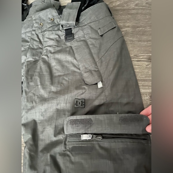 DC Exotex women’s snowboarding pants, size medium - Picture 2 of 7